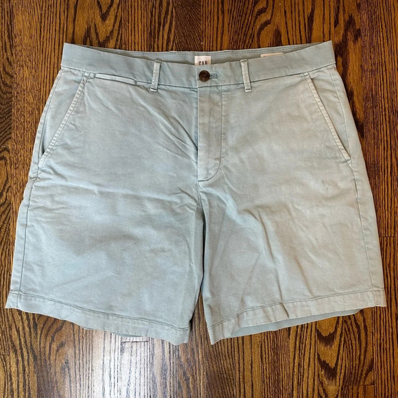 The Gap Men’s Stretch Shorts Sz 33 in Light Blue - Picture 1 of 4